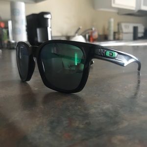 Polarized Garage Rock Oakley’s
